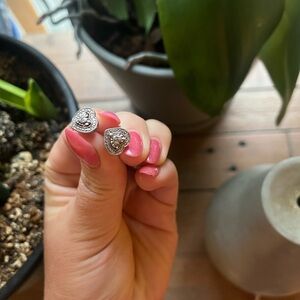 Fine jewlery lot (5 items ) hearts / rings/studs